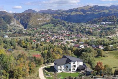 Casă cu 3 camere în Podu Dâmboviței - 1