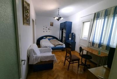 Inchiriez garsoniera mare 47m zona Andrei Mure?anu Inchiriez garsoniera mare 47m zona Andrei Mure?anu - 4