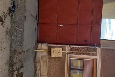 Casă cu 3 camere cu Teren 300 Mp în Central - 1
