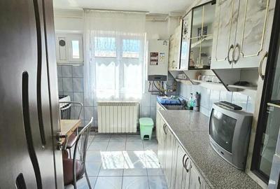 Apartament cu 3 camere semidecomandat în Central - 5