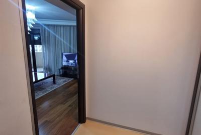 Apartament cu 3 camere decomandat, mobilat în Decebal - 8