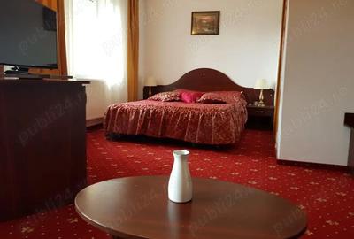 Spațiu comercial, de 1,000 mp, în Predeal - 1