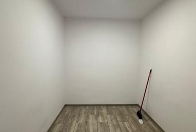 Spațiu comercial, de 50 mp, în Central - 7