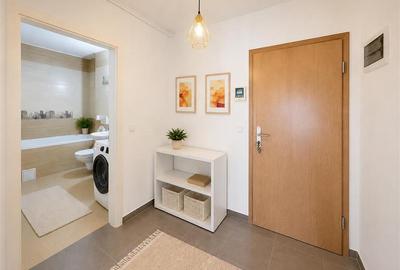 Apartament cu 2 camere decomandat, mobilat în Tractorul - 4