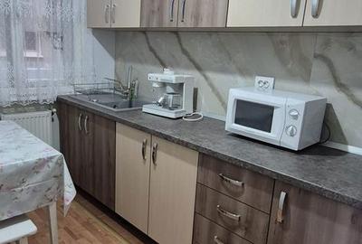 Apartament cu 3 camere decomandat în Republicii - 2
