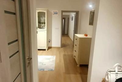 Vand apartament 4 camere in Moine?ti - 3