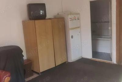 Garsonieră decomandată în Trivale - 9