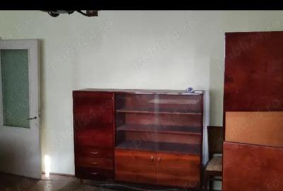 Apartament cu 3 camere decomandat în Dâmbovița - 2