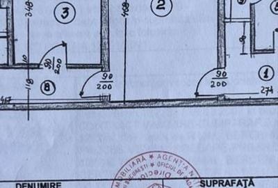 Apartament cu 3 camere semidecomandat în Berceni