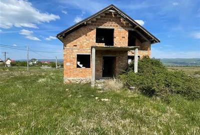 Teren intravilan de 1633 mp, în Vadu Crișului - 2