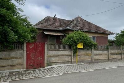 Casă cu 1 camere cu Teren 2070 Mp în Mihai Viteazu - 1