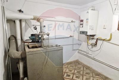 Casa / Vila  str. Ana Ipatescu S+P+1 , 5 camere , teren - 252 mp - 19