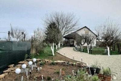 Casa, teren, anexe, la 8km de Oradea, oportunitate de investitie