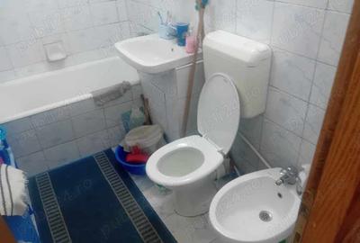 Apartament cu 3 camere decomandat în Dărmănești - 9