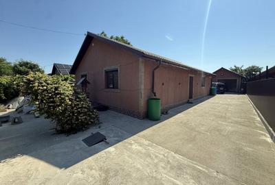 Casă individuală cu 3 camere cu Canalizare în Tichilești - 2