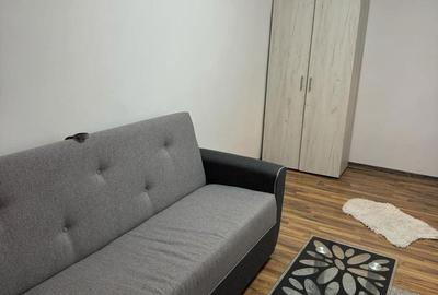 Garsonieră decomandată în Central - 2