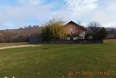 Teren de 836 mp, în Central - 4