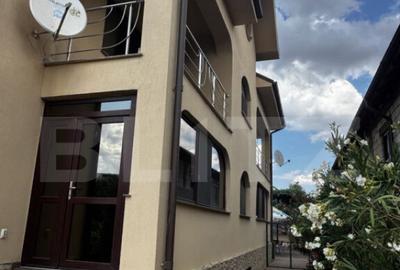 Casă cu 7 camere cu Teren 1200 Mp în Central - 2