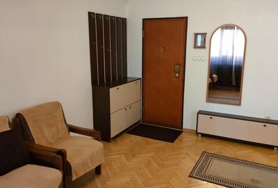 Chirie, 2 camere, mobilat, utilat, Transilvaniei. 300 E. Comision 0 - 3