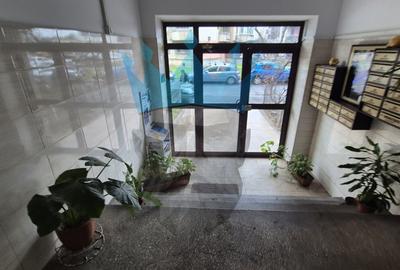 Apartament cu 3 camere decomandat, mobilat în 13 Septembrie - 22