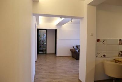 Apartament cu 4 camere decomandat în Unirii - 1