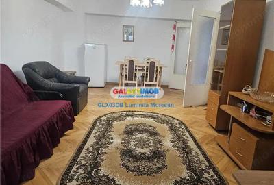 Apartament cu 3 camere decomandat în Micro 12 - 2