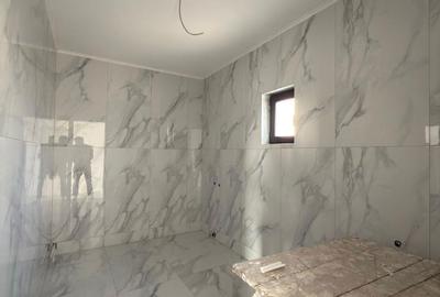 Casă cu 4 camere cu Teren 200 Mp în Central - 2