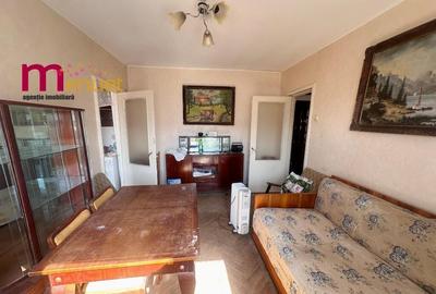 Apartament 3 camere,str.Alunisului - 2