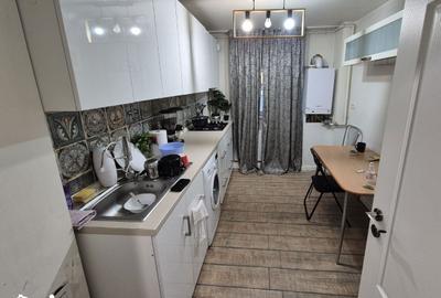 Apartament cu 3 camere decomandat în Ferentari