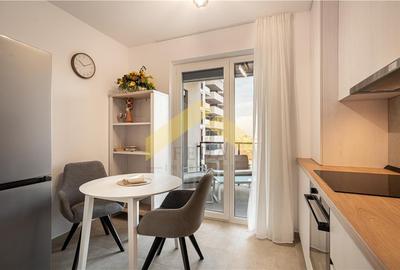 Apartament cu 3 camere semidecomandat, mobilat în UTA - 2