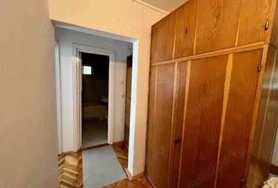 Apartament cu 4 camere decomandat în 7 Noiembrie - 7