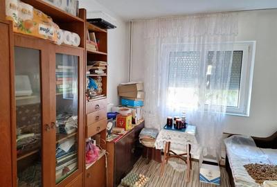 Apartament cu 4 camere decomandat în Nufărul - 7
