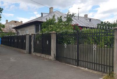 Casă individuală cu 3 camere cu Teren 1329 Mp în Jurilovca - 2