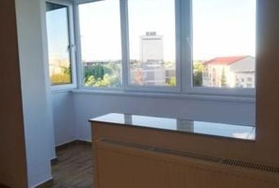 Apartament cu 3 camere decomandat în P-ța Unirii