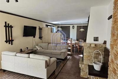 Casă cu 5 camere cu Teren 780 Mp în Central - 1