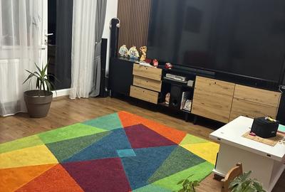 Casă cu 4 camere decomandat în Central