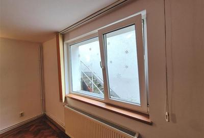 Casa individuala cu curte, 5 camere, cartier Noua - 8