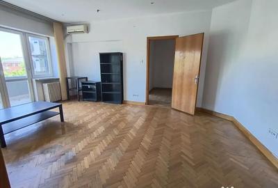 Apartament cu 4 camere semidecomandat în P-ța Romană - 11