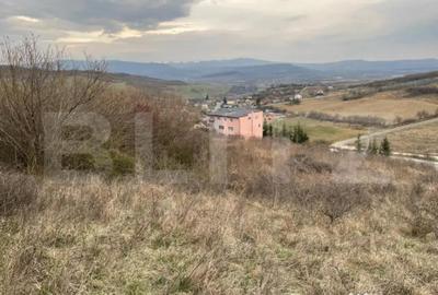 Teren de 1525 mp, în Central - 5