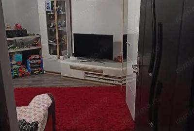 Apartament cu 3 camere decomandat în Micro 13 - 2