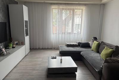 Duplex cu 4 camere cu Canalizare în Central - 8