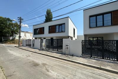 Duplex cu 4 camere în Central