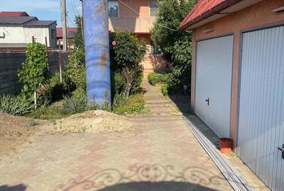 Casă cu 4 camere în Otopeni - 1