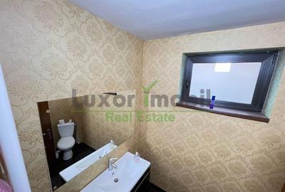 Casă cu 8 camere cu Teren 800 Mp în Bucium