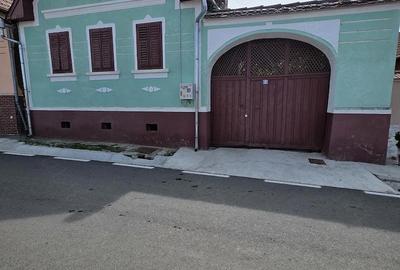 Casă cu 4 camere în Câlnic - 1