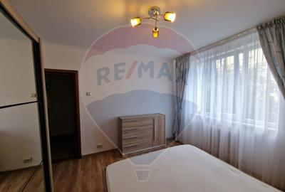 Apartament cu 2 camere de inchiriat in zona 1 Mai Apartament cu 2 camere de inchiriat in zona 1 Mai - 2