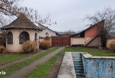 Casă cu 4 camere cu Teren 2001 Mp în Central - 5