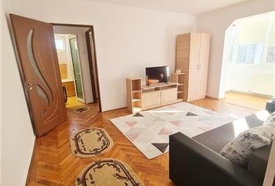 Apartament 3 camere, zona Tractorul - 1