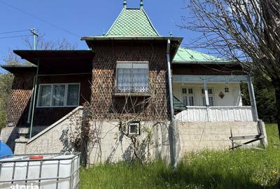 Casă cu 4 camere cu Teren 1400 Mp în Central - 16
