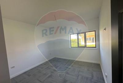 Casa finisata de vanzare in Lapusel Casa finisata de vanzare in Lapusel - 6